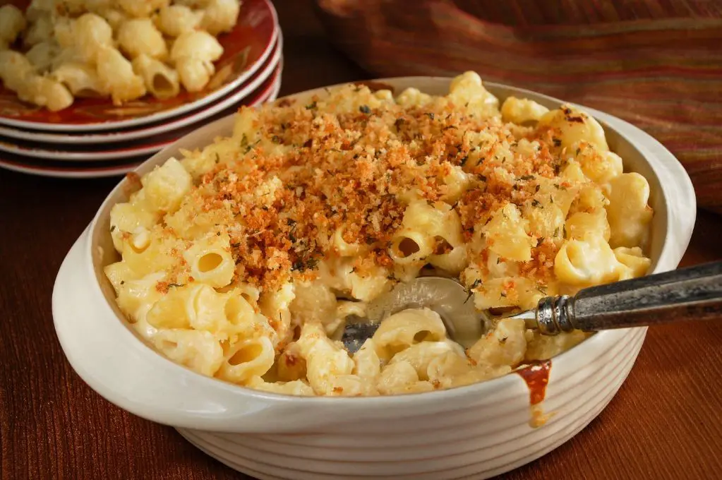 Smoked Gouda Longhorn Mac and Cheese