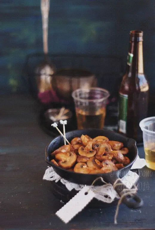 Spicy Mushroom Sriracha Sauce