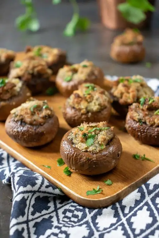 Stuffed Mushrooms with Garlic and Herbs