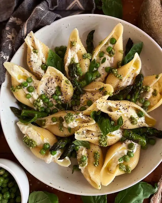 Sweet Pea and Ricotta Stuffed Shells