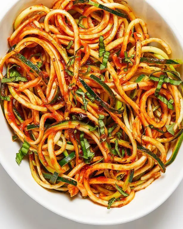 Zucchini Noodles with Marinara Sauce