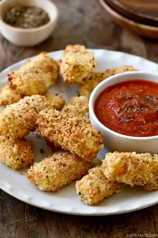 Air Fryer Mozzarella Sticks with Marinara Sauce