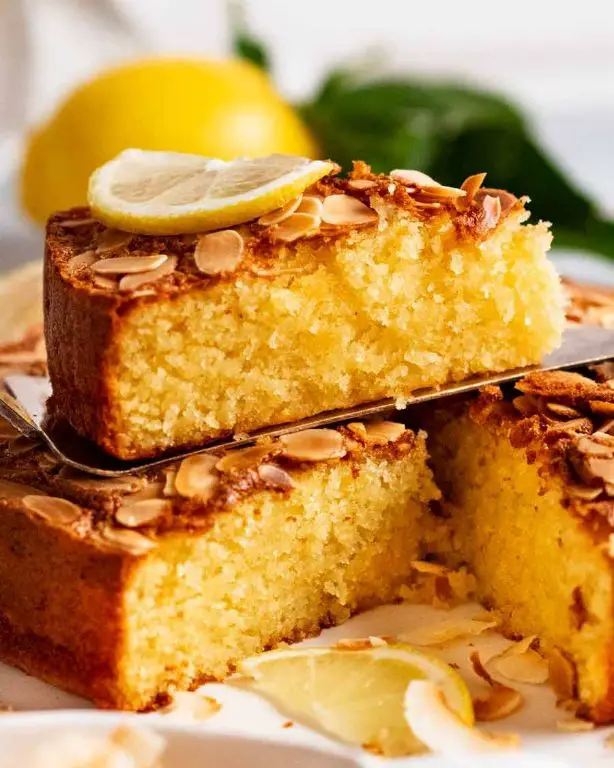 Almond Coconut Flour Cake