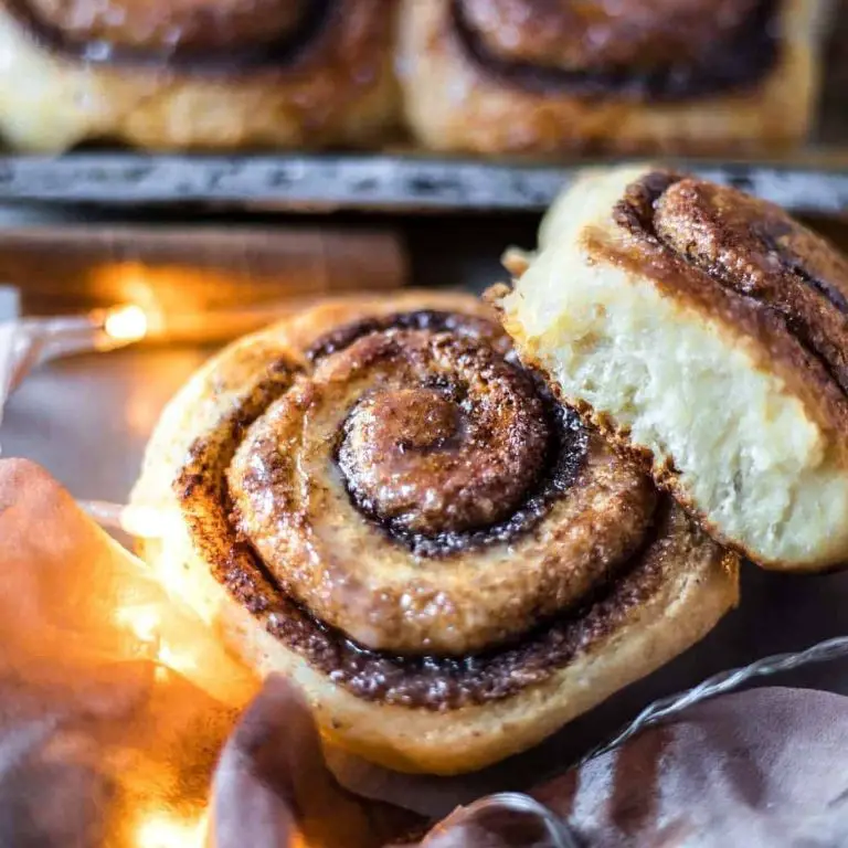 Amaranth Flour Cinnamon Rolls