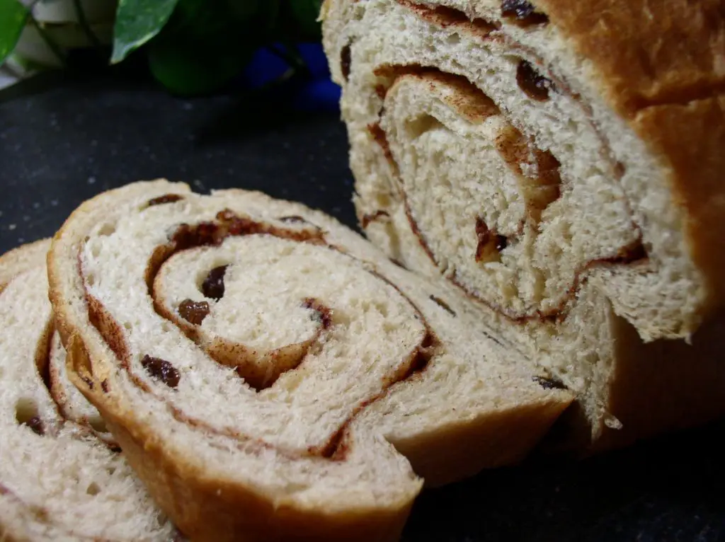 Amish Cinnamon Swirl Bread