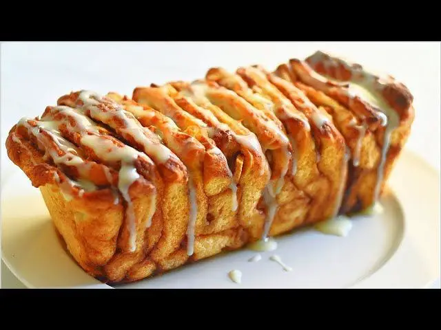 Apple Cinnamon Roll Bread