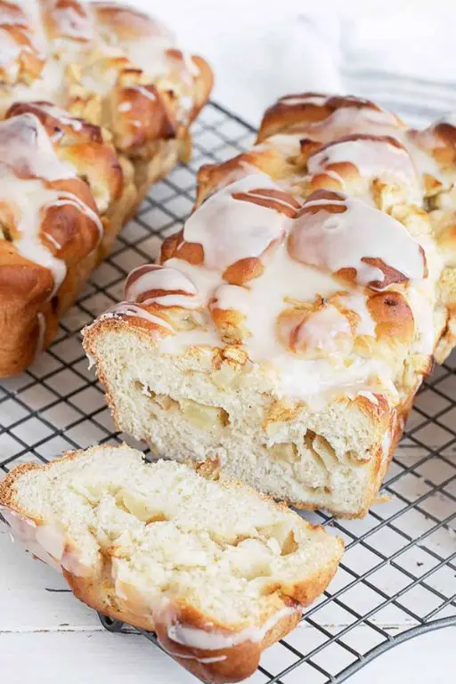 Apple Cinnamon Sweet Yeast Bread