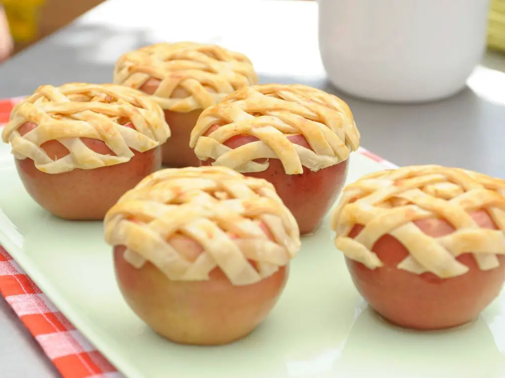Apple Pie Baked Apples
