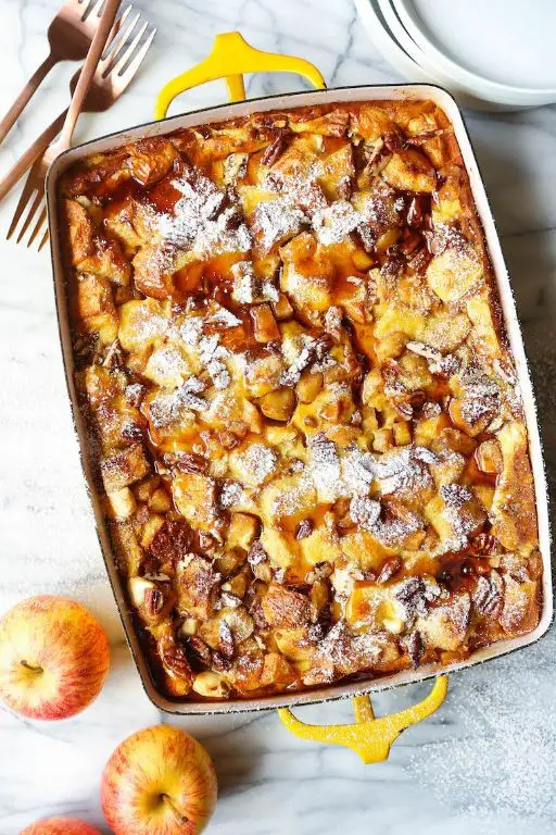 Apple and Cinnamon French Toast Casserole