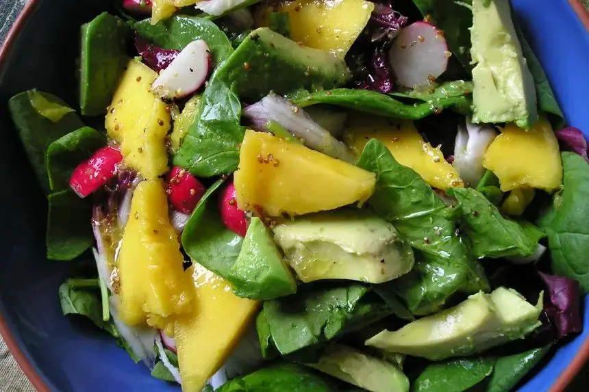 Avocado and Mango Spinach Salad