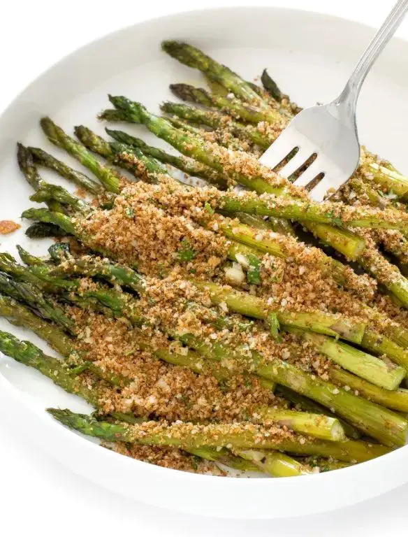 Baked Asparagus with Crispy Breadcrumbs
