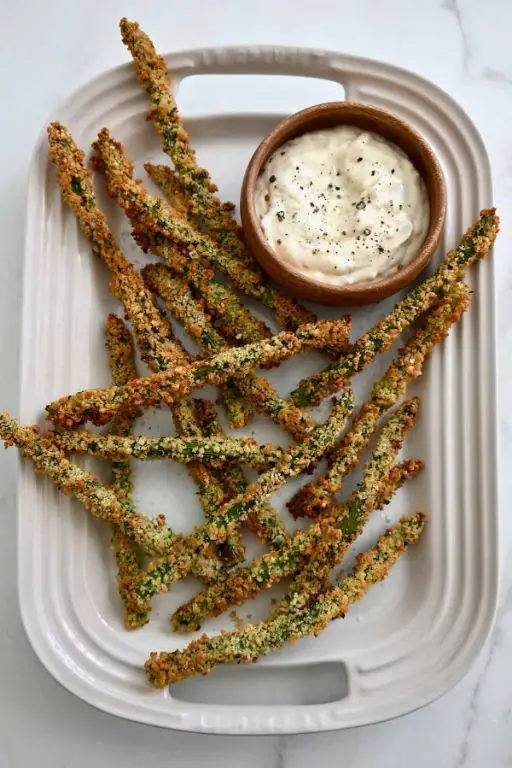 Baked Asparagus with Garlic Aioli