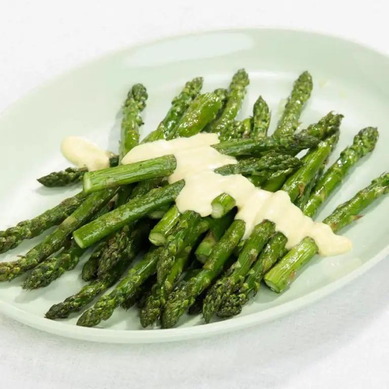Baked Asparagus with Hollandaise Sauce
