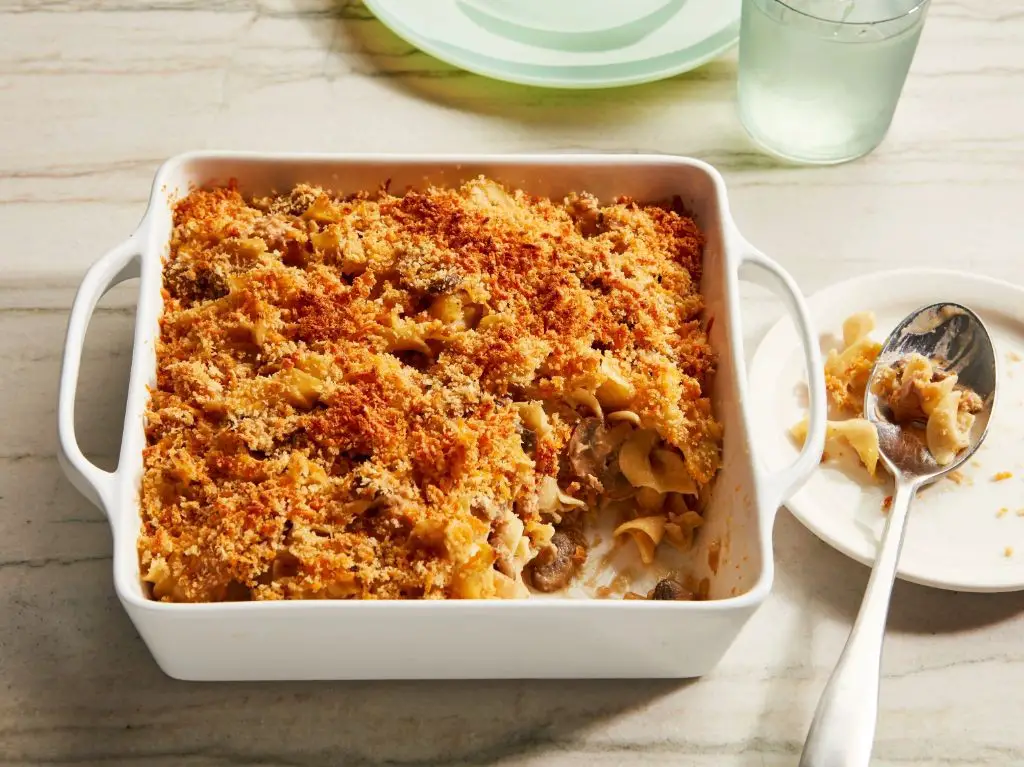 Baked Tuna Casserole with Breadcrumbs
