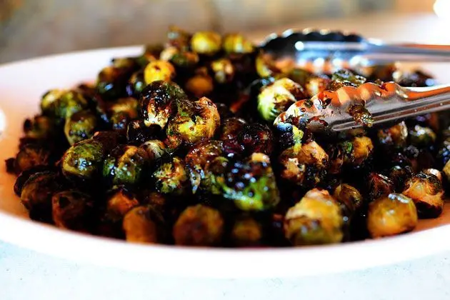 Balsamic Brussels Sprouts with Cranberries