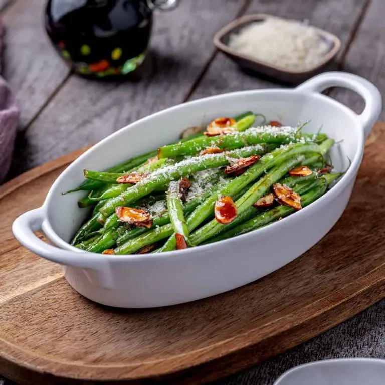 Balsamic Glazed Green Beans with Almonds