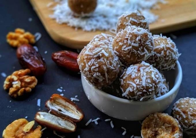 Banana Coconut Bliss Balls