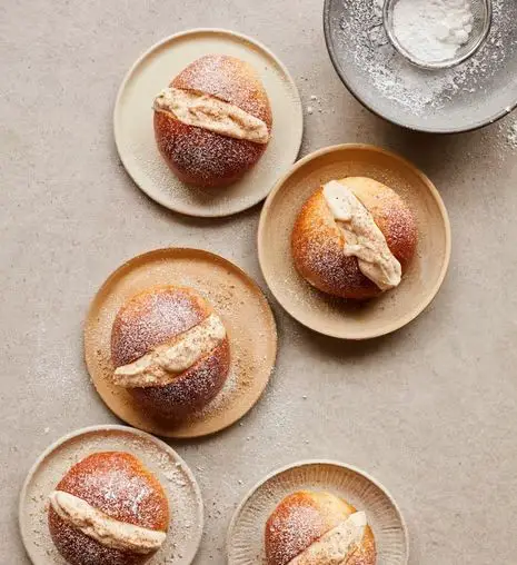 Banana Custard Buns for a Creamy and Sweet Combo