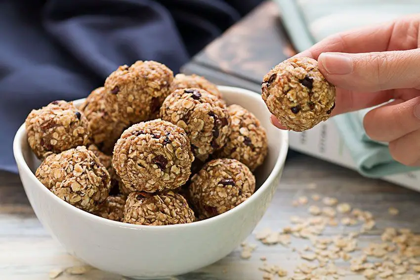 Banana Oatmeal Energy Bites