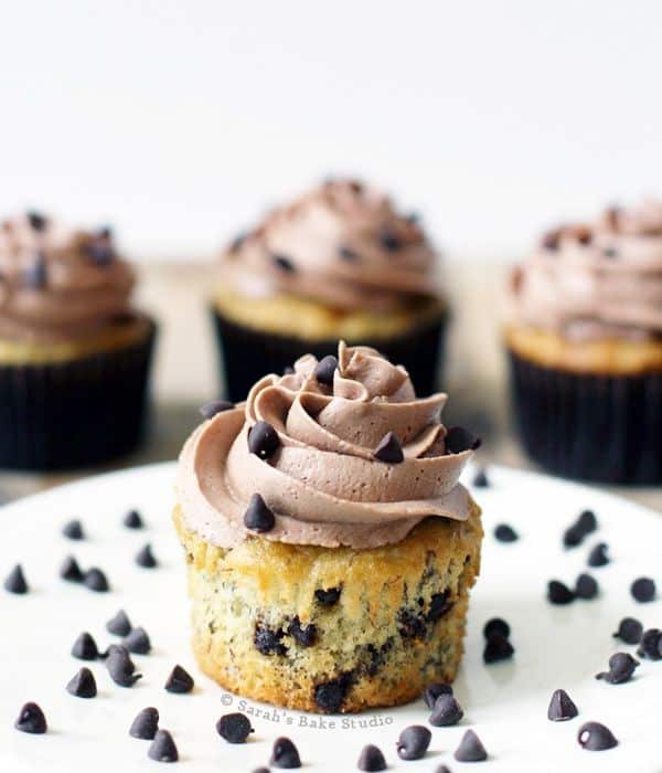 Banana Oreo Cupcakes with Chocolate Chips