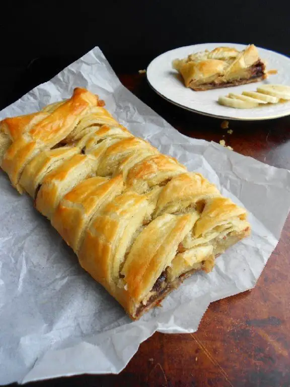 Banana and Nutella Puff Pastry Rolls