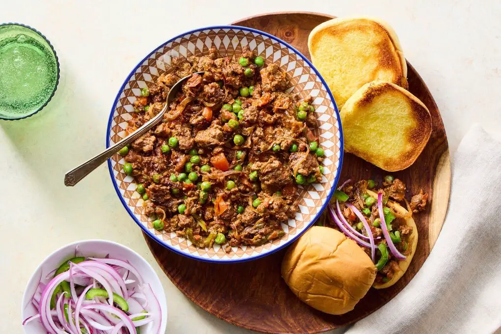 Beef Keema Pav with Buttered Buns