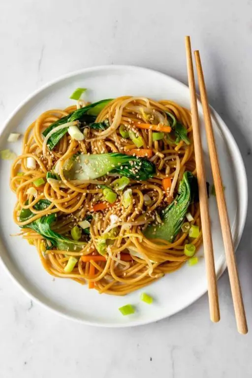 Beef Lo Mein with Bok Choy and Bean Sprouts