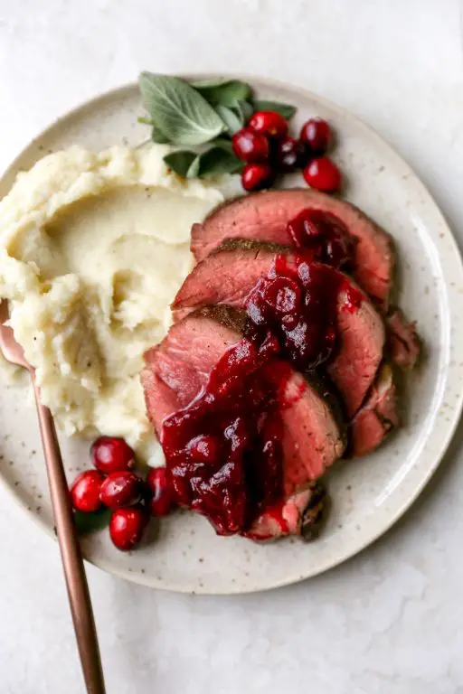 Beef Roast with Cranberry Sauce