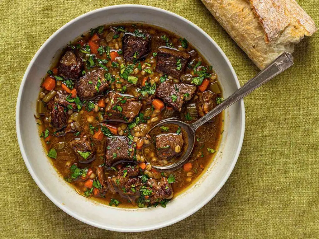 Beef and Barley Braised Soup