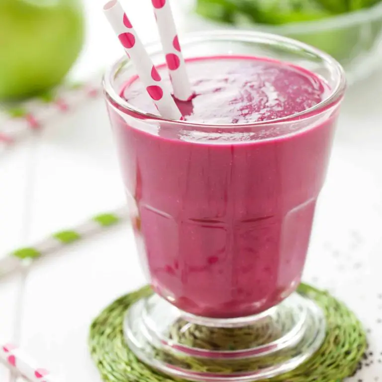 Beet Stem and Apple Smoothie