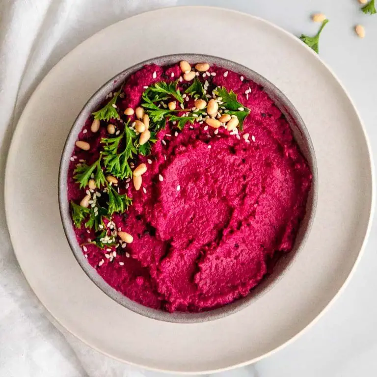 Beetroot Hummus with Garlic and Lemon