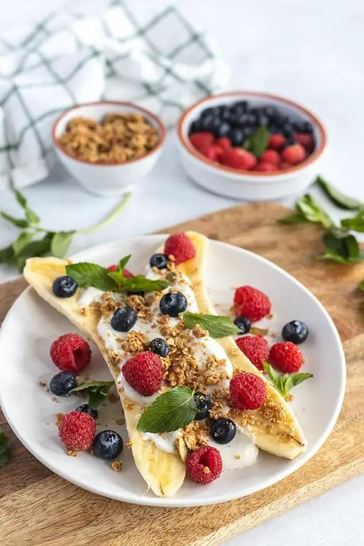 Berry Blast Banana Split with Fresh Berries