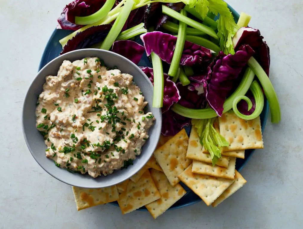 Blue Cheese and Walnut Bread Dip