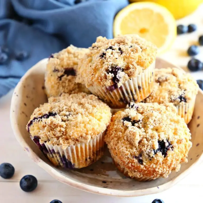 Blueberry Muffins with Streusel Topping