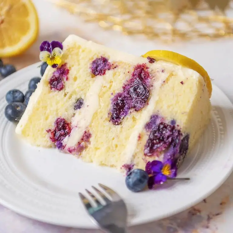 Blueberry Sugarpaste Cheesecake