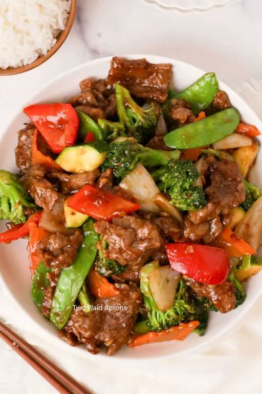 Bo Xao Lan (Beef with Mixed Vegetables Stir-Fry)