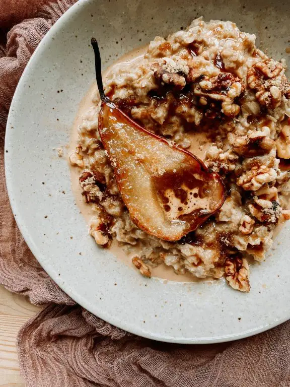 Bosc Pear and Cinnamon Oatmeal