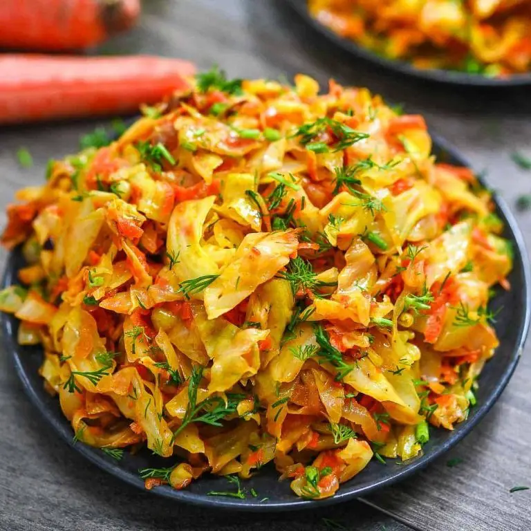 Braised Cabbage and Carrot with Garlic