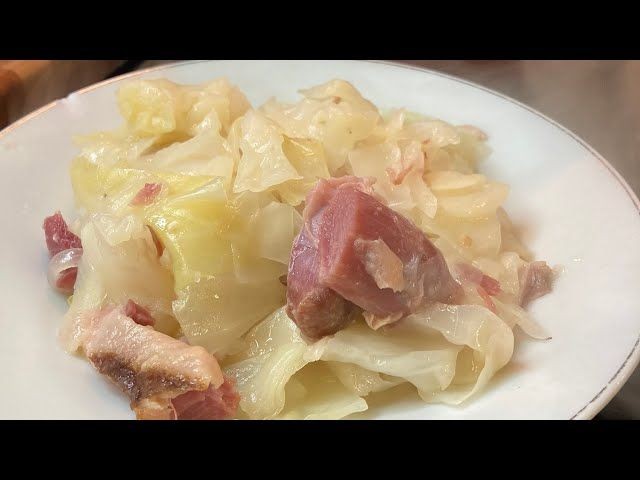 Braised Cabbage with Ham Hocks