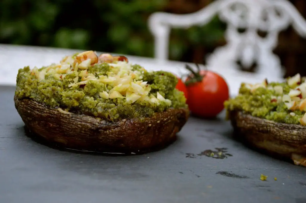 Brazil Nut and Spinach Stuffed Mushrooms