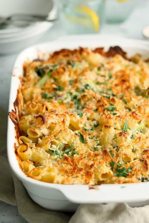 Broccoli and Cheddar Baked Rigatoni