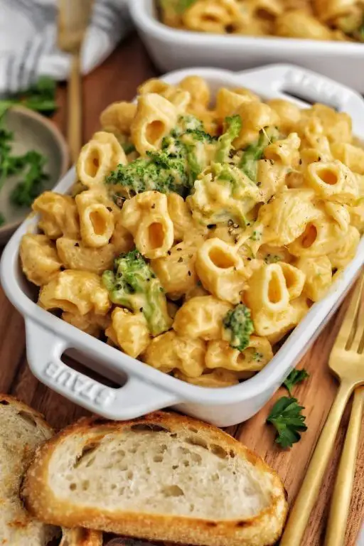 Broccoli and Cheddar Outback Mac and Cheese