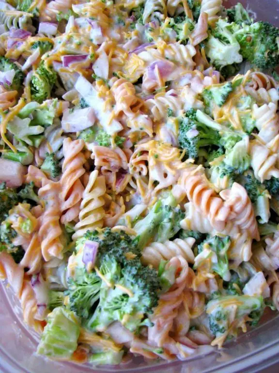 Broccoli and Cheddar Pasta Salad