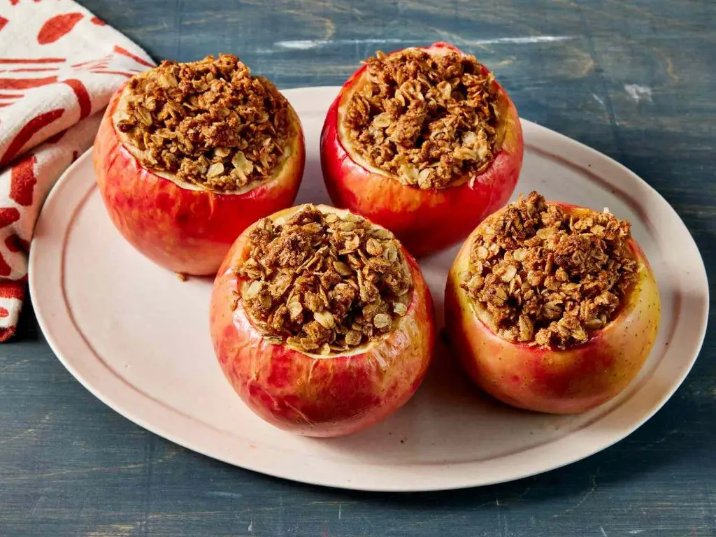 Brown Sugar and Oat Baked Apples