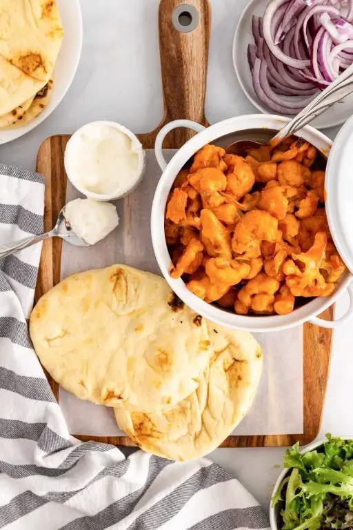 Buffalo Cauliflower Mini Naan Bites