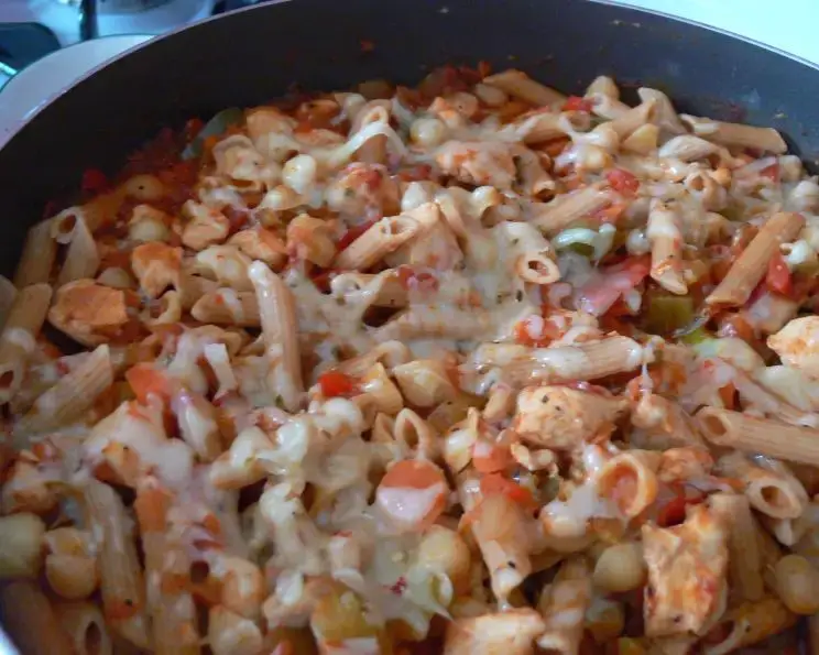 Buffalo Chicken Chili Mac