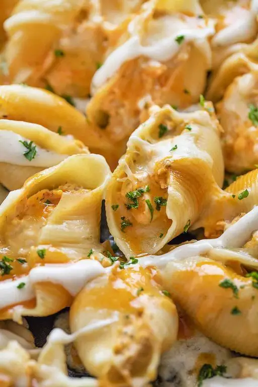 Buffalo Mac and Cheese Stuffed Shells