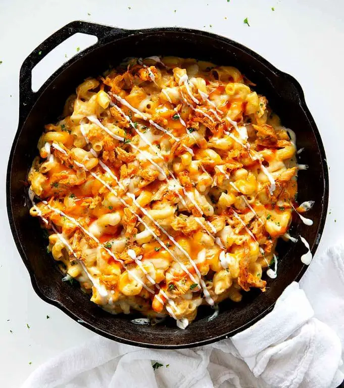 Buffalo Ranch Macaroni and Cheese Casserole