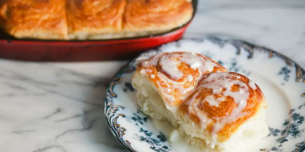 Butternut Squash Cinnamon Rolls with Vanilla Glaze