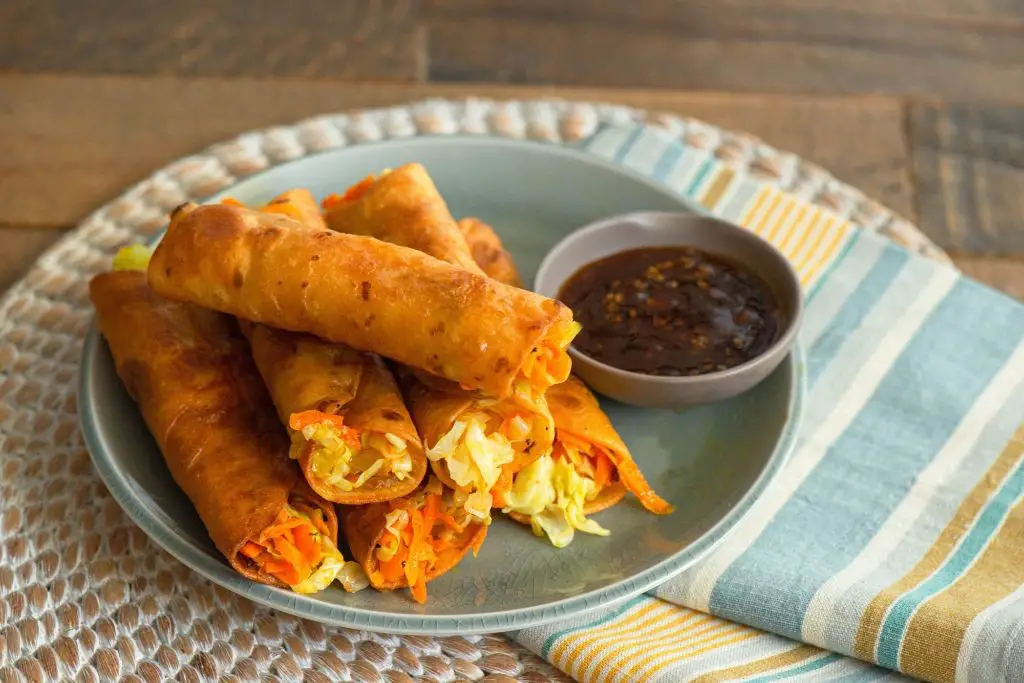 Cabbage and Carrot Spring Rolls